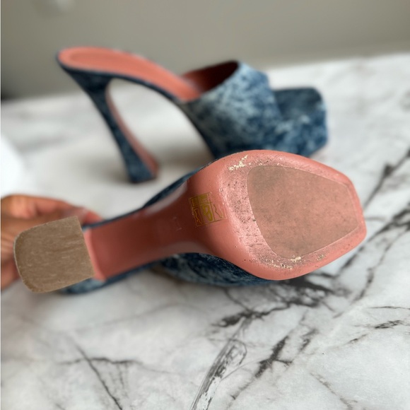 Amina Muaddi heels - Picture 5 of 5